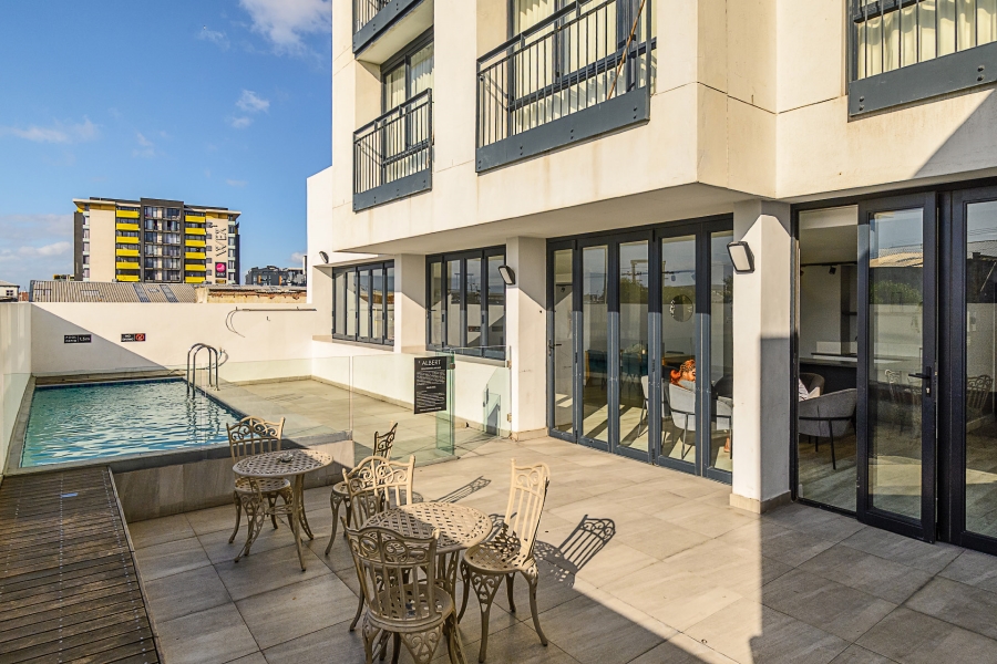 1 Bedroom Property for Sale in Woodstock Western Cape